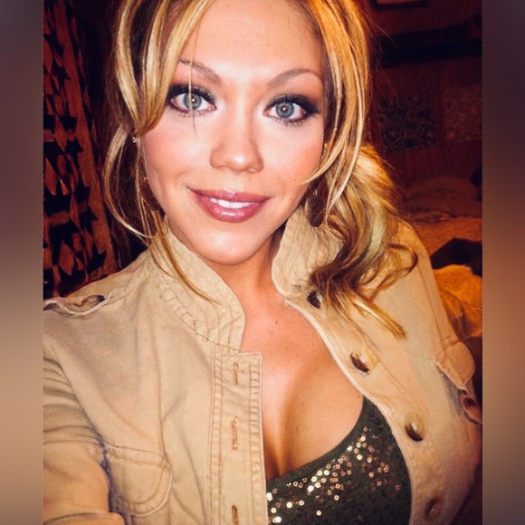 Meet your Posher, Kimberly - Picture 9 of 17